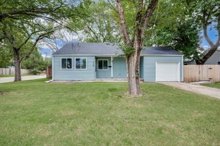 1728 Dearborn St, Augusta, KS 67010