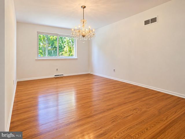 1100 LINDA RD, Wilmington, DE 19810