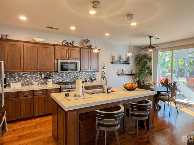 11615 Reagan Road, Bakersfield, CA 93312