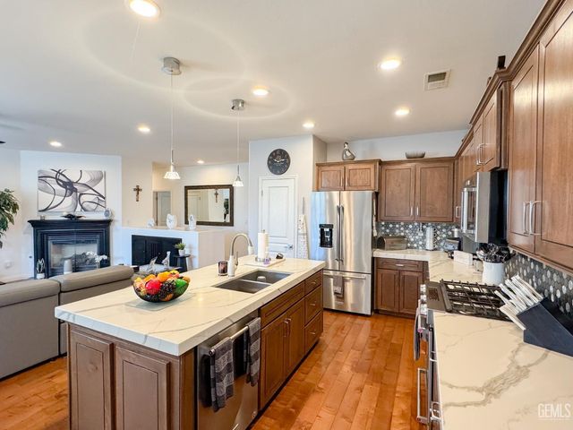 11615 Reagan Road, Bakersfield, CA 93312