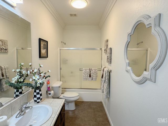 11615 Reagan Road, Bakersfield, CA 93312