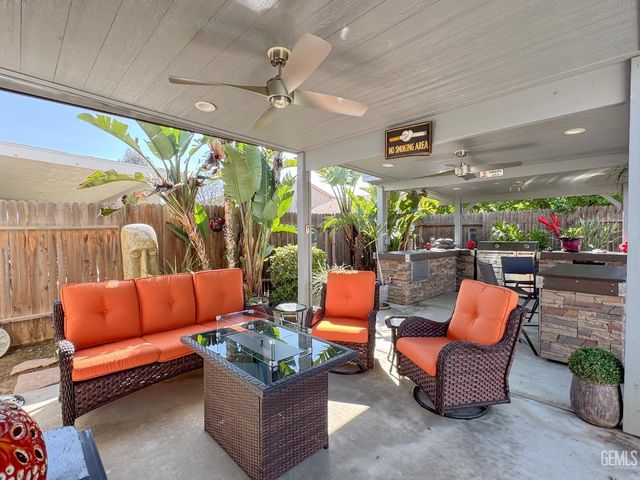 11615 Reagan Road, Bakersfield, CA 93312