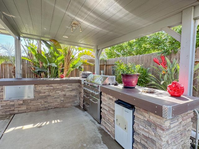 11615 Reagan Road, Bakersfield, CA 93312