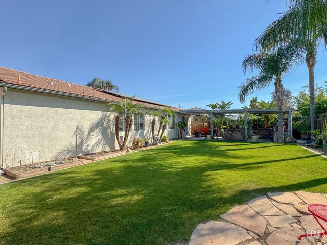 11615 Reagan Road, Bakersfield, CA 93312