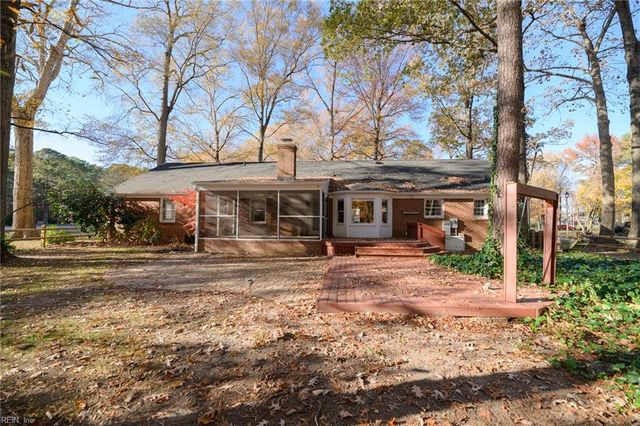 137 Tuckahoe TRCE, Yorktown, VA 23693