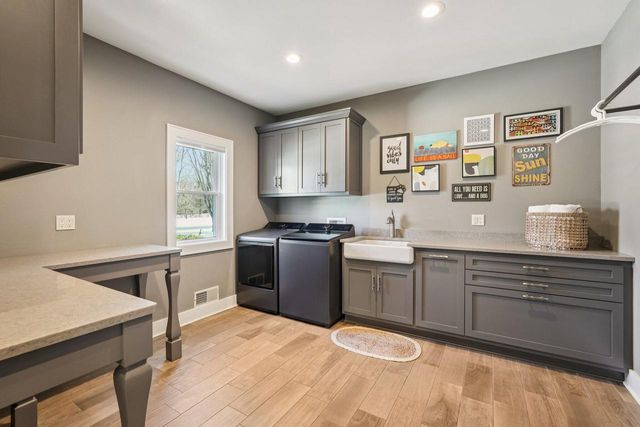 W331N3460 Maplewood ROAD, Nashotah, WI 53058