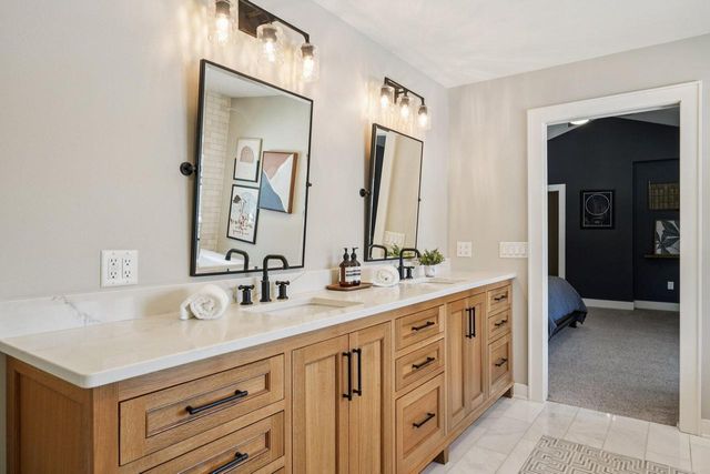 W331N3460 Maplewood ROAD, Nashotah, WI 53058