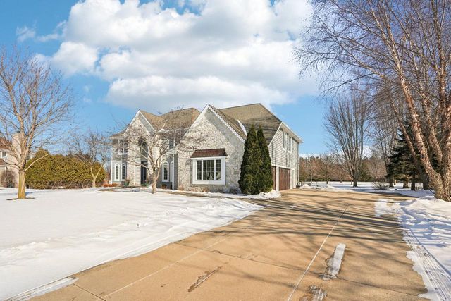 W331N3460 Maplewood ROAD, Nashotah, WI 53058