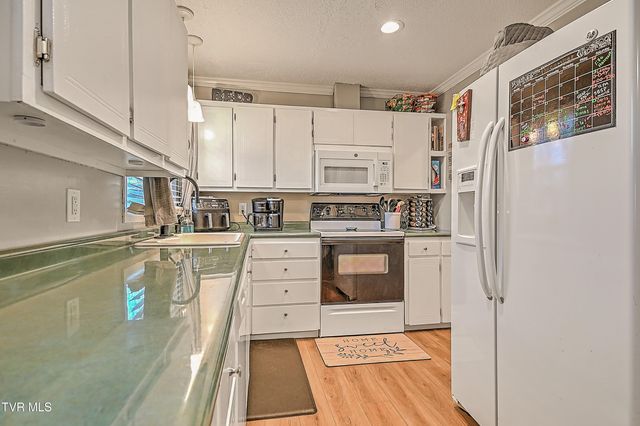 2001 Indian Ridge Road, Johnson City, TN 37604