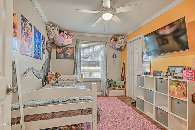 2001 Indian Ridge Road, Johnson City, TN 37604