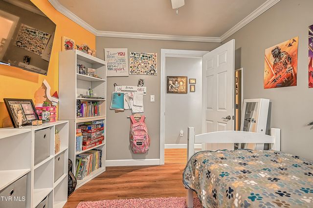 2001 Indian Ridge Road, Johnson City, TN 37604