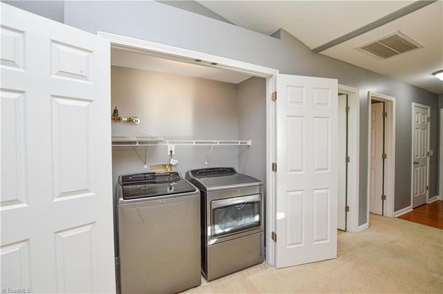 3249 Hyde Place Circle, Winston-salem, NC 27103