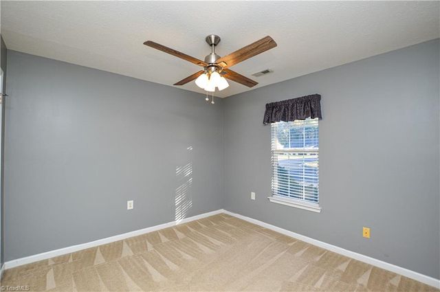 3249 Hyde Place Circle, Winston-salem, NC 27103