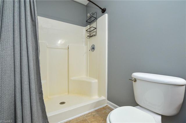 3249 Hyde Place Circle, Winston-salem, NC 27103