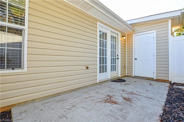 3249 Hyde Place Circle, Winston-salem, NC 27103