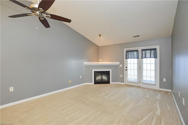 3249 Hyde Place Circle, Winston-salem, NC 27103