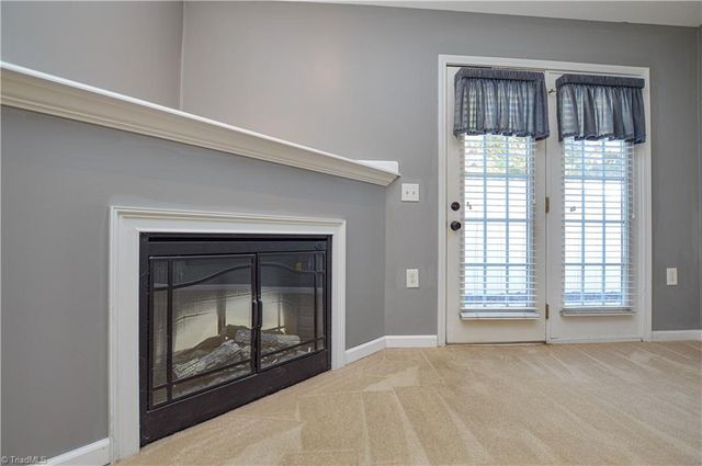 3249 Hyde Place Circle, Winston-salem, NC 27103