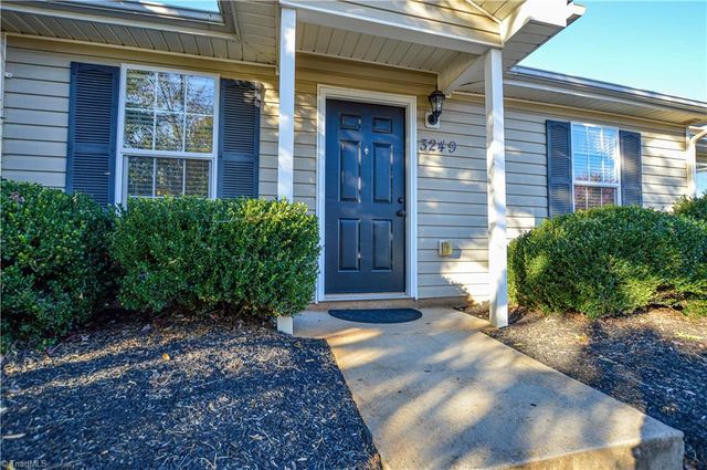 3249 Hyde Place Circle, Winston-salem, NC 27103