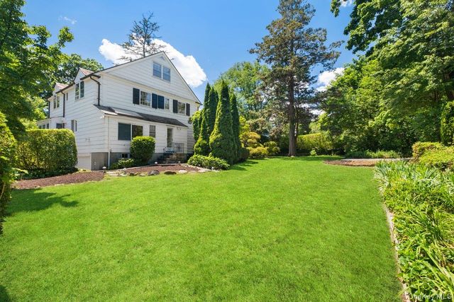 91 Larchmont Avenue, Larchmont, NY 10538
