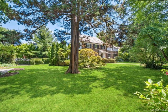 91 Larchmont Avenue, Larchmont, NY 10538