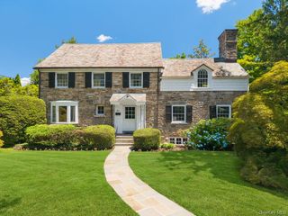91 Larchmont Avenue, Larchmont, NY 10538
