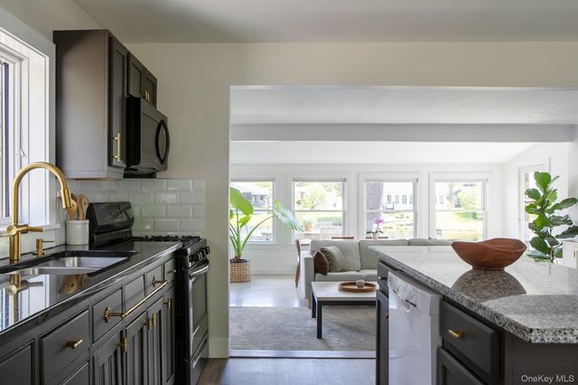 18 Fourth Avenue, Rhinebeck, NY 12572