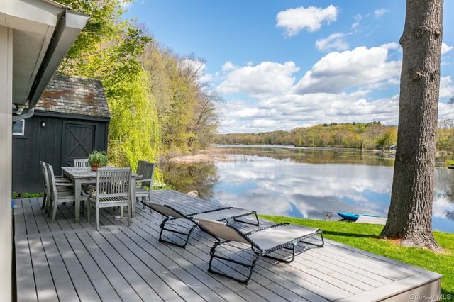 18 Fourth Avenue, Rhinebeck, NY 12572