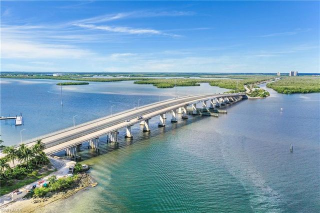 160 Palm ST 208, Marco Island, FL 34145