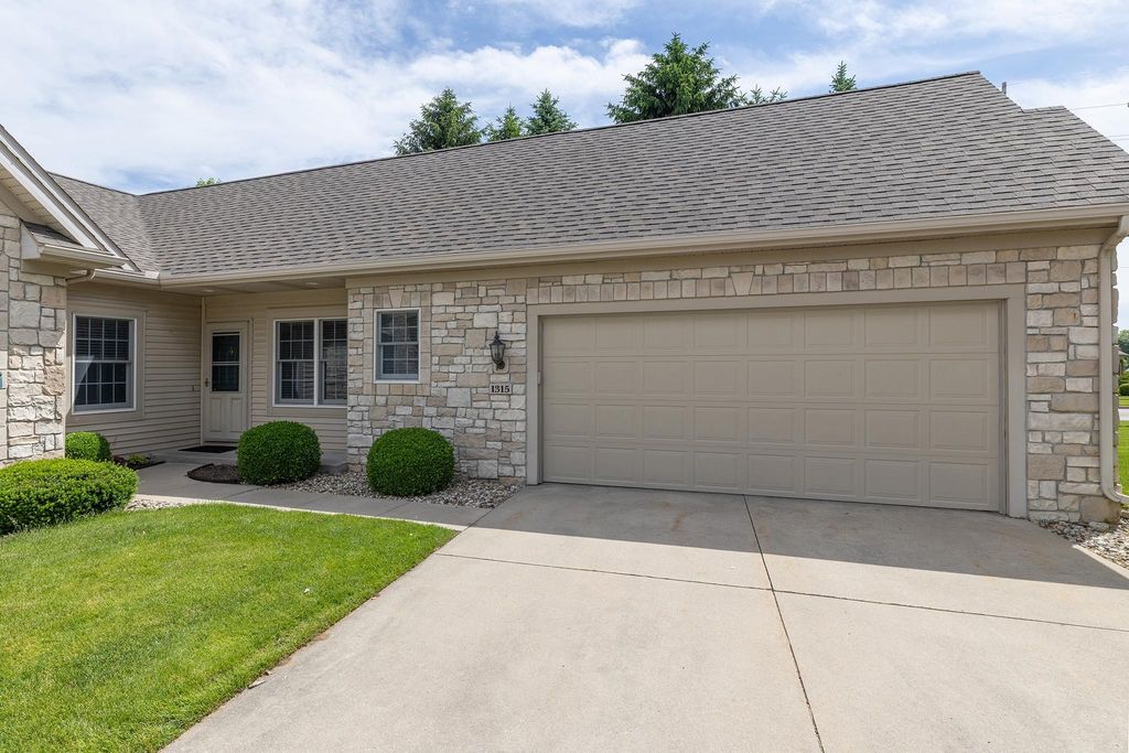 1315 Ashbury Court, Goshen, IN 46526