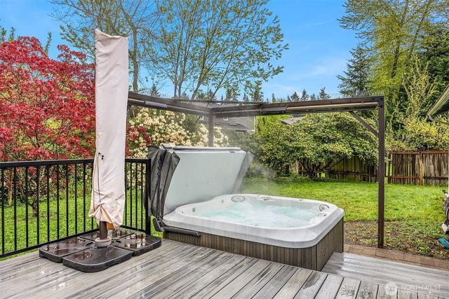 8442 NE 141st Street, Kirkland, WA 98034