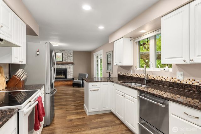 8442 NE 141st Street, Kirkland, WA 98034