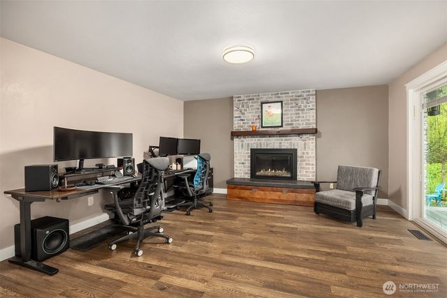 8442 NE 141st Street, Kirkland, WA 98034