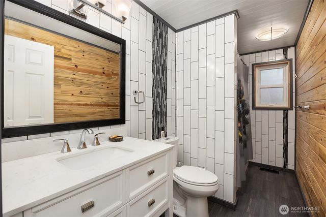 8442 NE 141st Street, Kirkland, WA 98034