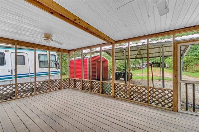 393 N Red Rock Road, Toccoa, GA 30577