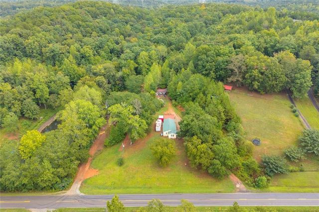 393 N Red Rock Road, Toccoa, GA 30577
