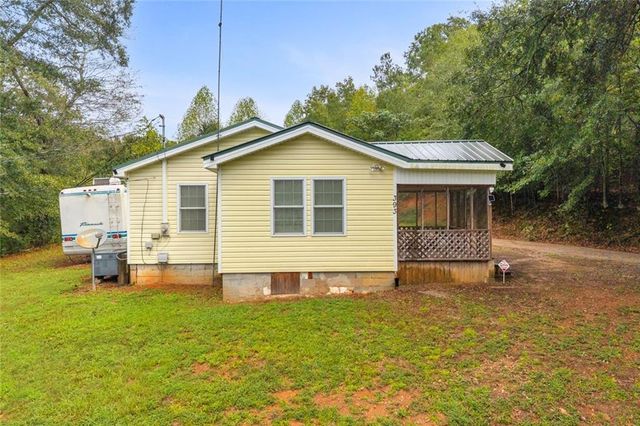 393 N Red Rock Road, Toccoa, GA 30577