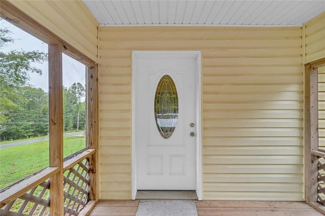 393 N Red Rock Road, Toccoa, GA 30577