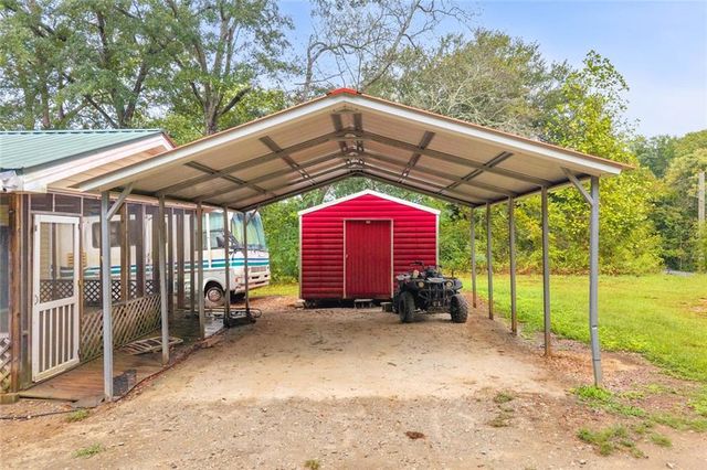 393 N Red Rock Road, Toccoa, GA 30577