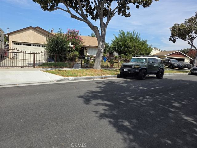 41 W Barclay, Long Beach, CA 90805