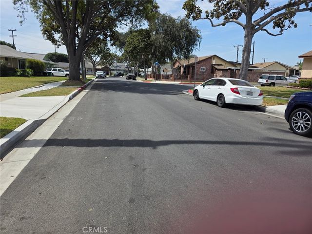 41 W Barclay, Long Beach, CA 90805