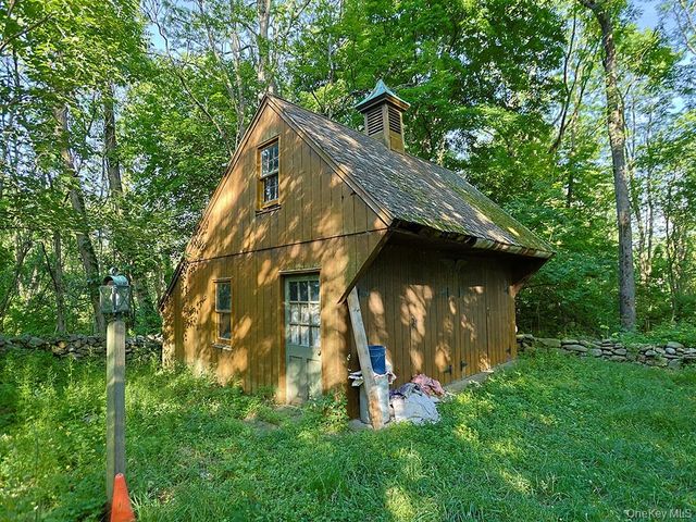 95 Angola Road, Cornwall, NY 12518