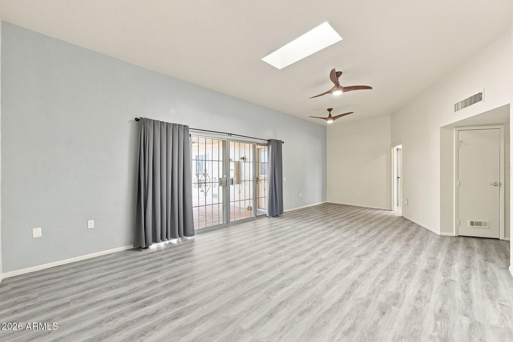 11020 W THUNDERBIRD Boulevard, Sun City, AZ 85351 — photo 2