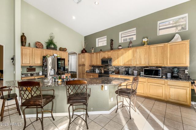 673 W RAVEN Drive, Chandler, AZ 85286