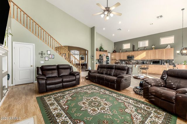 673 W RAVEN Drive, Chandler, AZ 85286