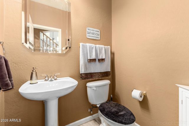 673 W RAVEN Drive, Chandler, AZ 85286