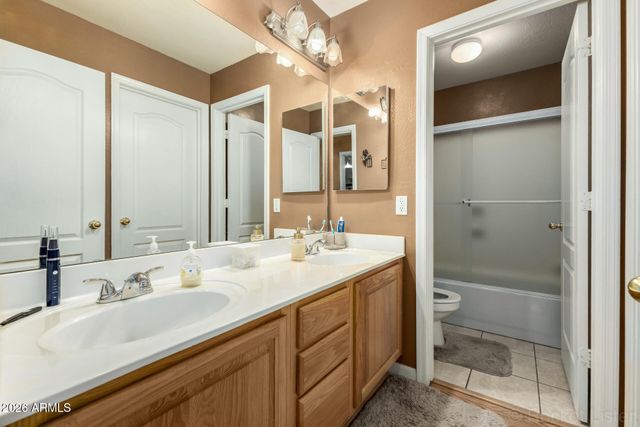 673 W RAVEN Drive, Chandler, AZ 85286