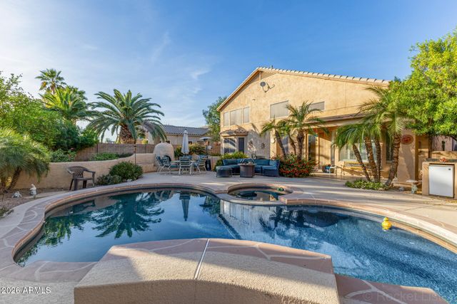 673 W RAVEN Drive, Chandler, AZ 85286