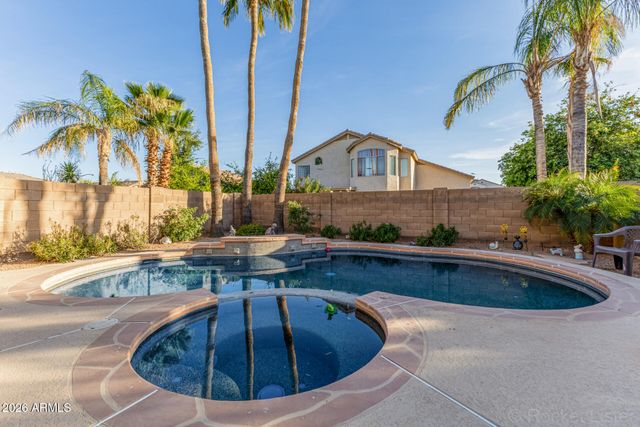 673 W RAVEN Drive, Chandler, AZ 85286