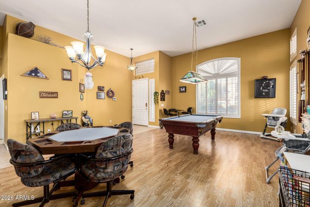 673 W RAVEN Drive, Chandler, AZ 85286