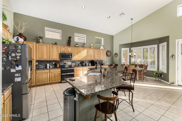 673 W RAVEN Drive, Chandler, AZ 85286